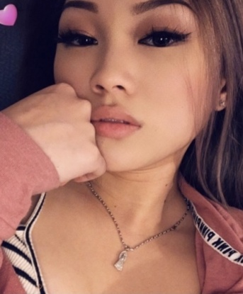 Оксана, 23 года, 2 размер груди